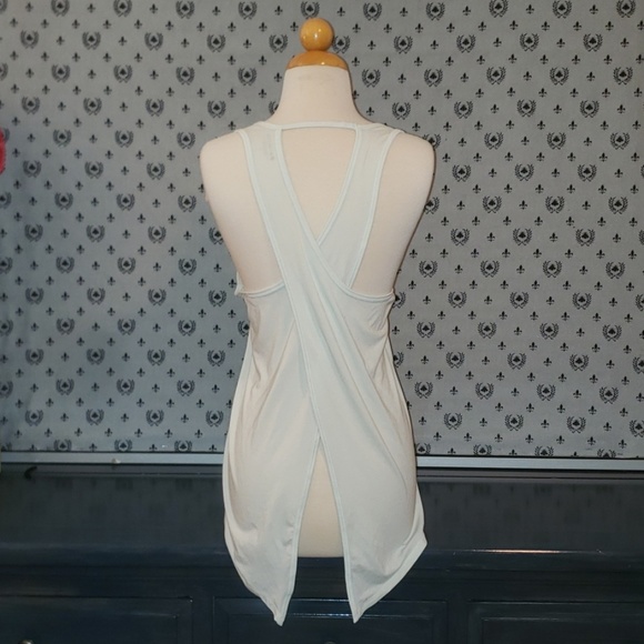 Athleta Open Cross Back Tank - Picture 2 of 4